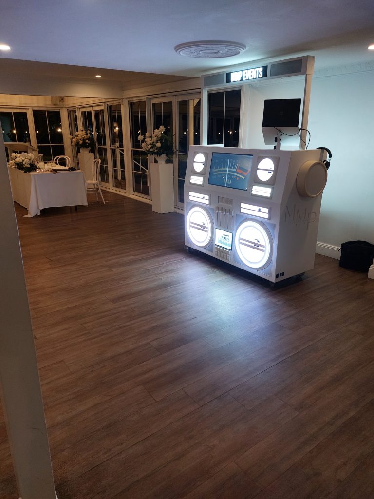 Memories Made and Personalised - Boombox Dj Hire Sunshine Coast Weeding -  - Boombox Dj Hire Sunshine Coast | Mmp Events Weddings